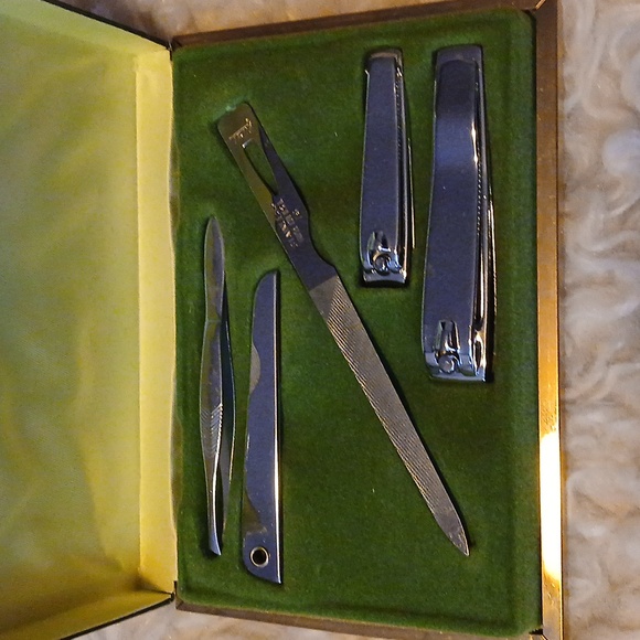 Vintage Hygiene kit - Picture 2 of 6